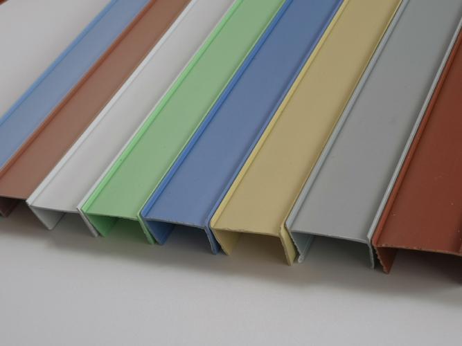 专业生产定制多色非标塑钢大板包边pvc挤出塑料件塑钢门窗异型材